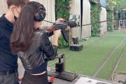 开云体育app-射击比赛中，选手稳定发挥击中靶心