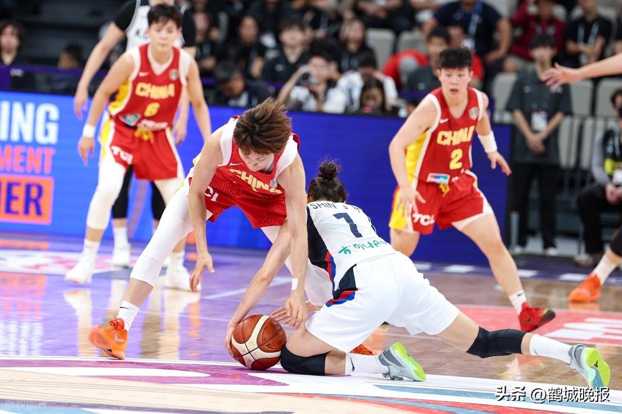 呈现精湛技艺的篮球世界杯球员风采十足