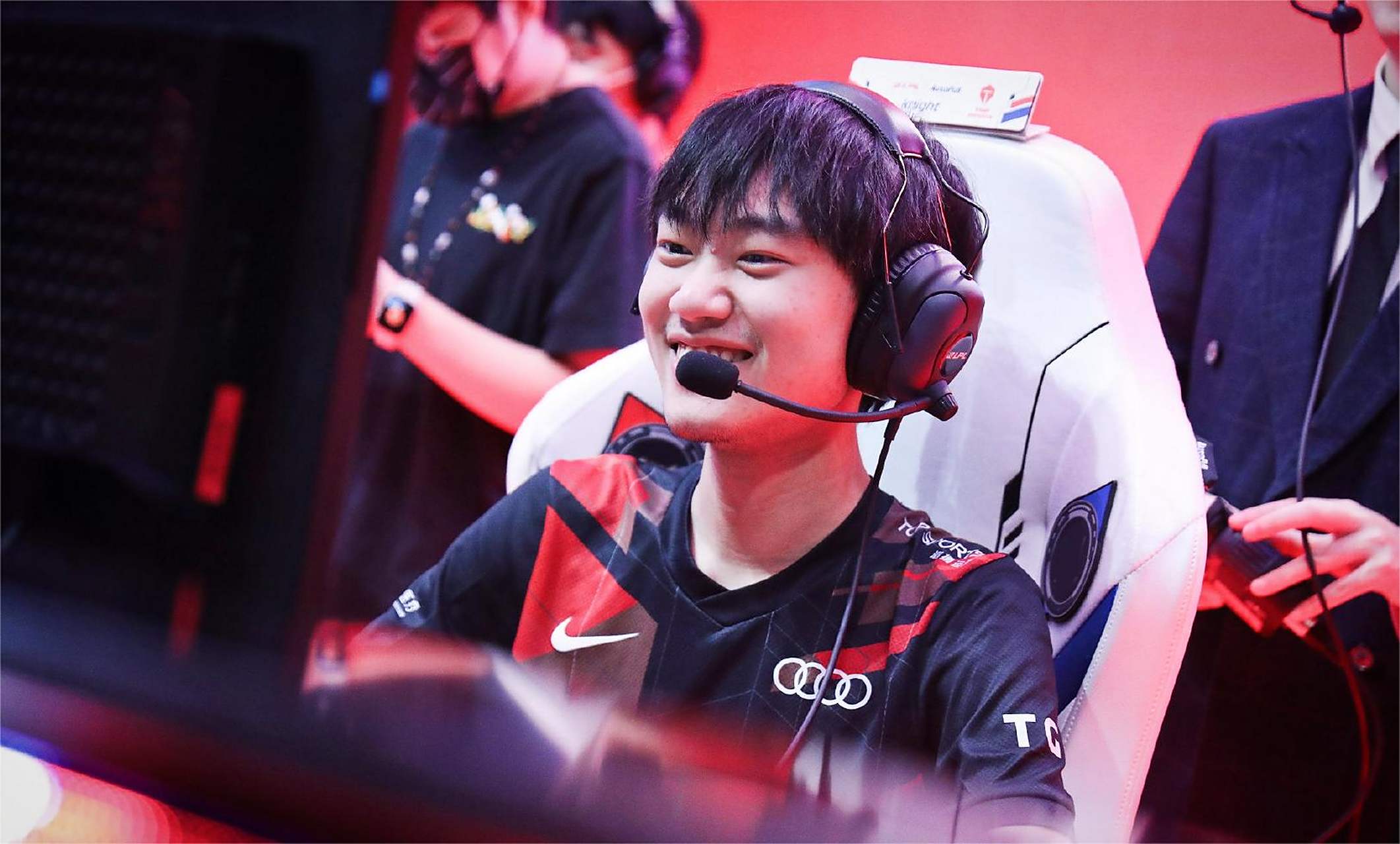 HKA绝杀RNG，Kanavi操刀奇招英雄翻盘2025世界赛2:1（首尔）