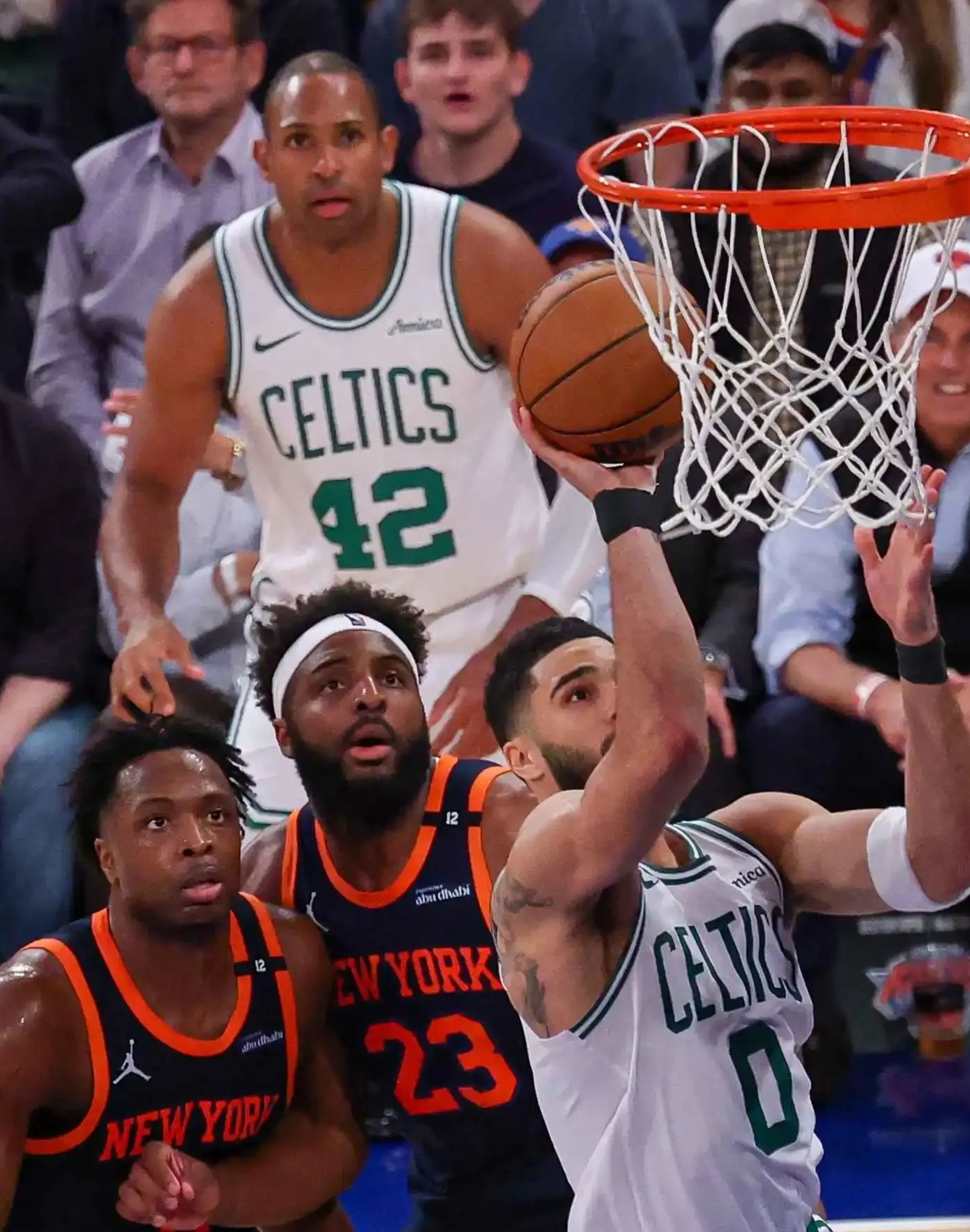 雄鹿不敌凯尔特人,遭遇困境 雄鹿不敌凯尔特人,遭遇困境