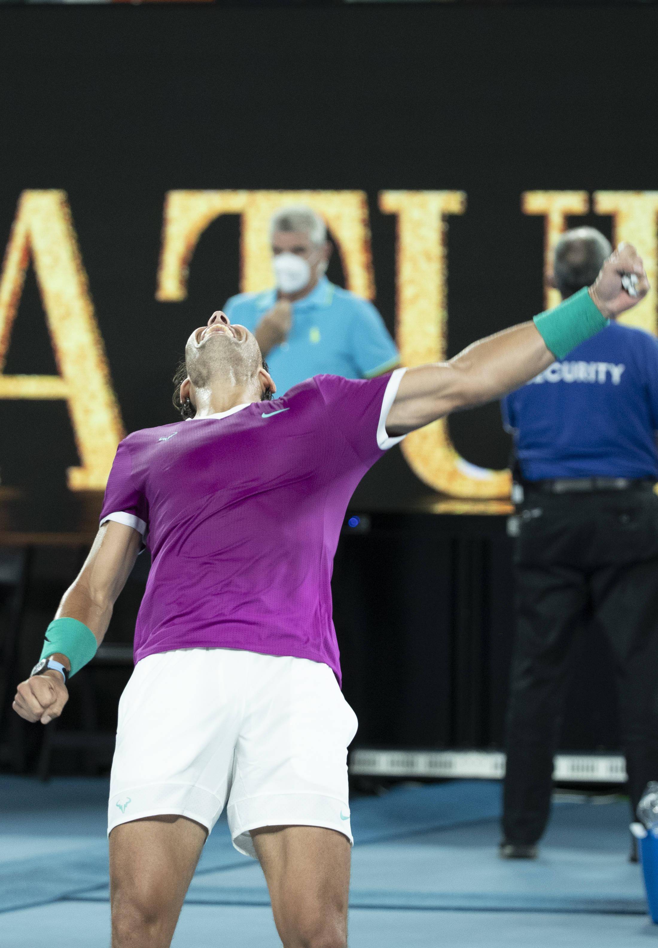 包含美国网球队翻盘澳大利亚网球队,纳达尔制霸全场的词条 包含美国网球队翻盘澳大利亚网球队,纳达尔制霸全场的词条