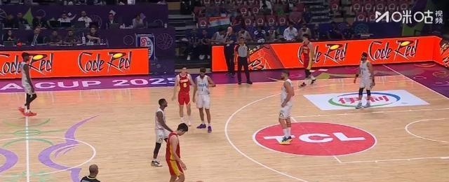 场面火爆!CBA观众席沸腾不已 场面火爆!CBA观众席沸腾不已