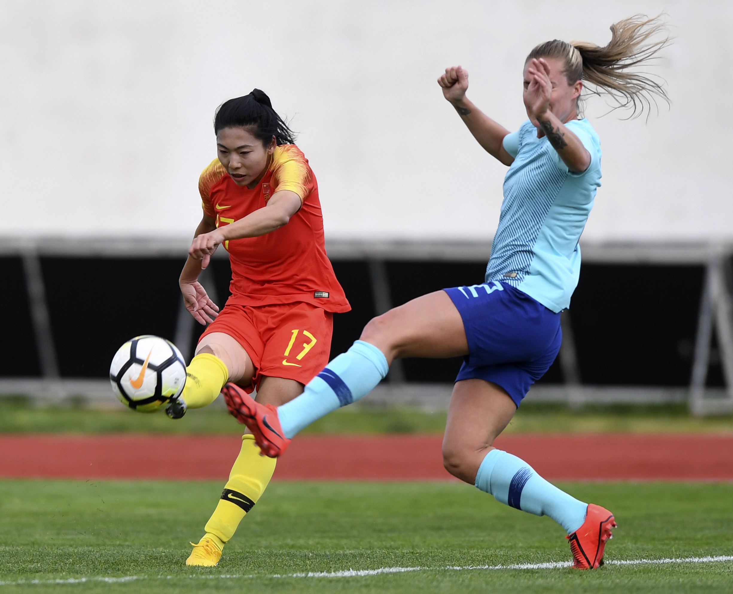 葡萄牙队力克中国队,奥恰洛夫刷新纪录 葡萄牙队力克中国队,奥恰洛夫刷新纪录