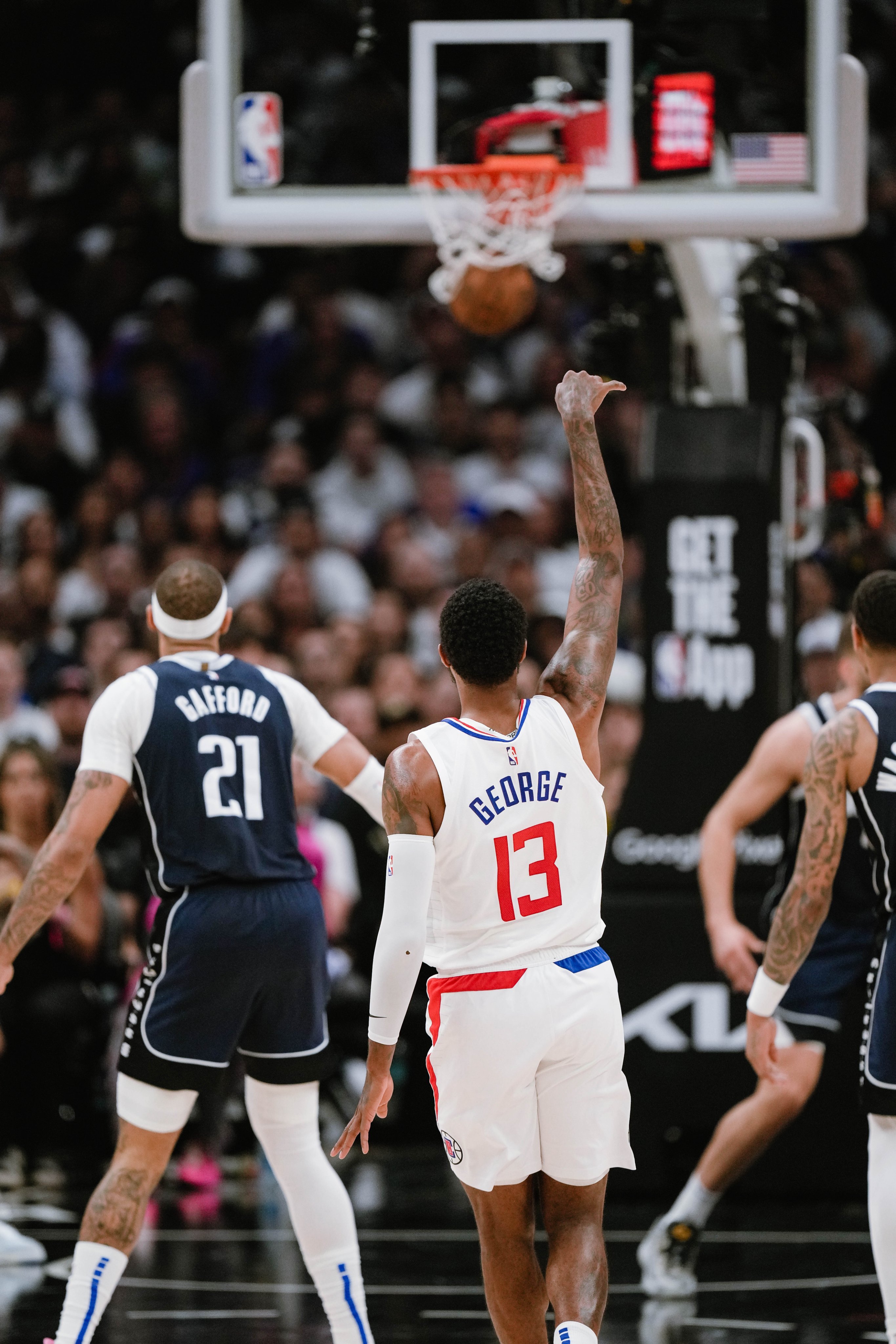 福建队绝杀尼克斯,东契奇带队取胜 福建队绝杀尼克斯,东契奇带队取胜