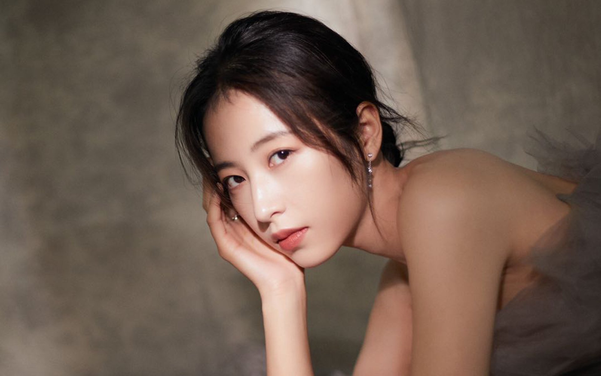 冰岛对阵秘鲁,卡马文加完美发挥,中场魔术师闪耀友谊赛