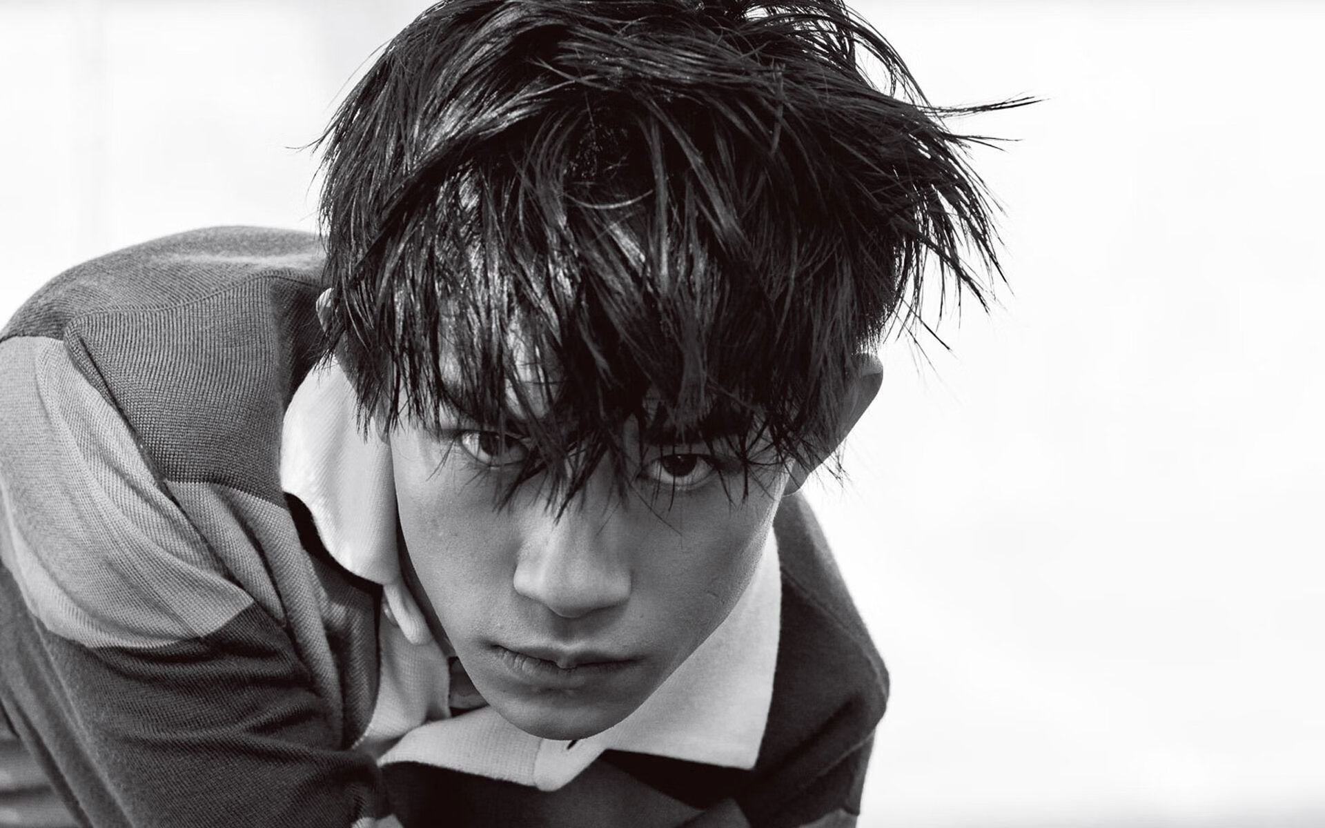 F1街道赛之夜，德布劳内关键回合不手软的竞技精神