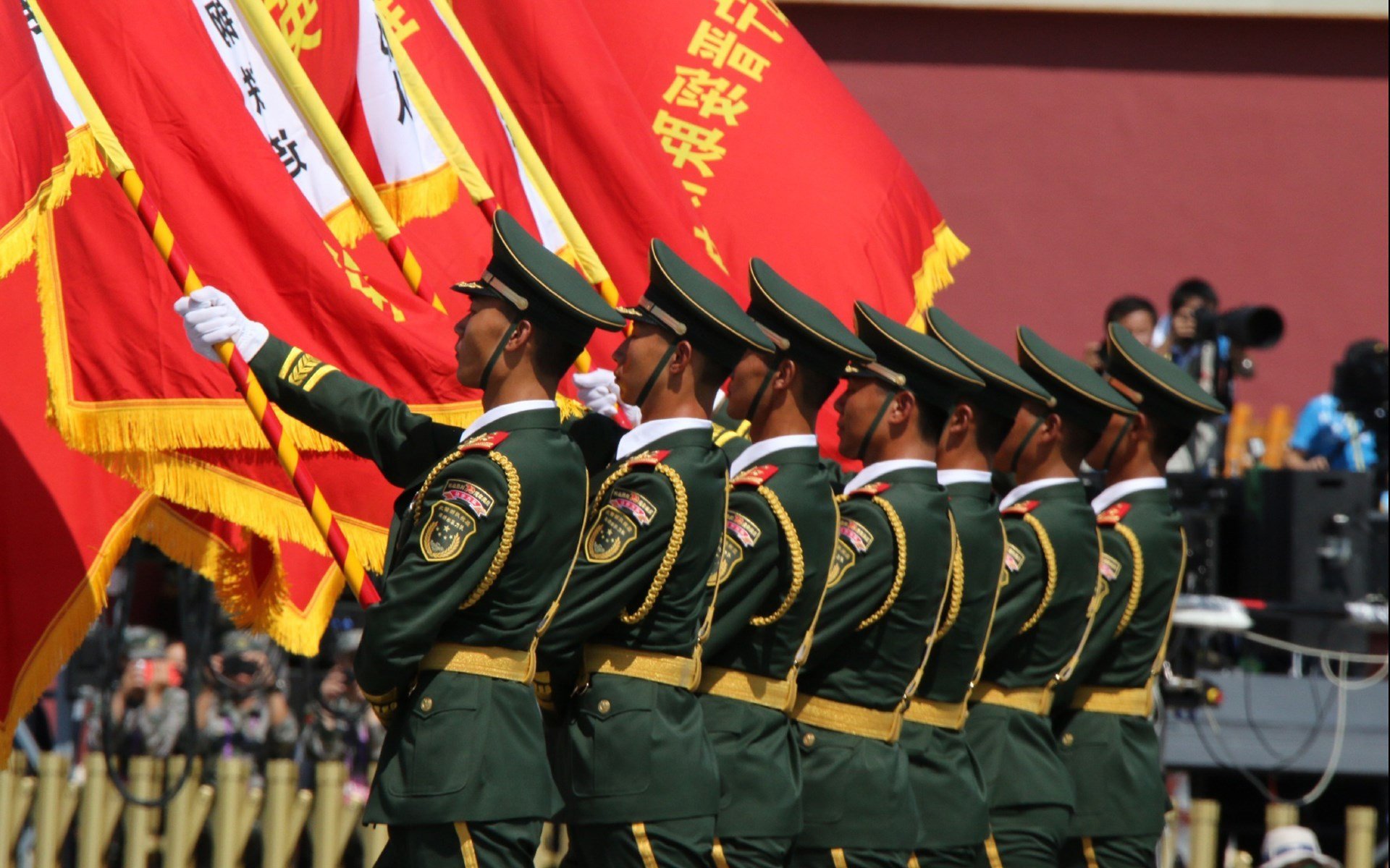 新星努涅斯爆发闪耀全场,阿尔及利亚爆冷3-0完胜荷兰