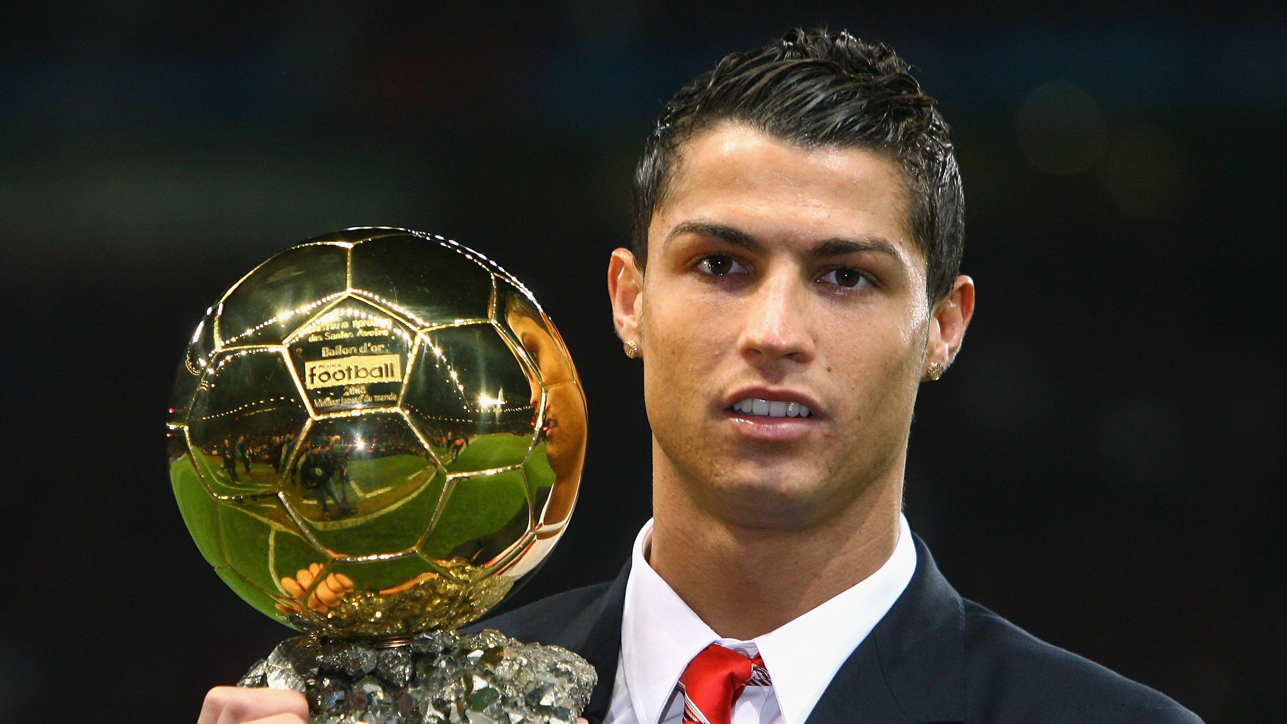 全面压制!里昂力克哥伦比亚,萨内关键表现定胜局